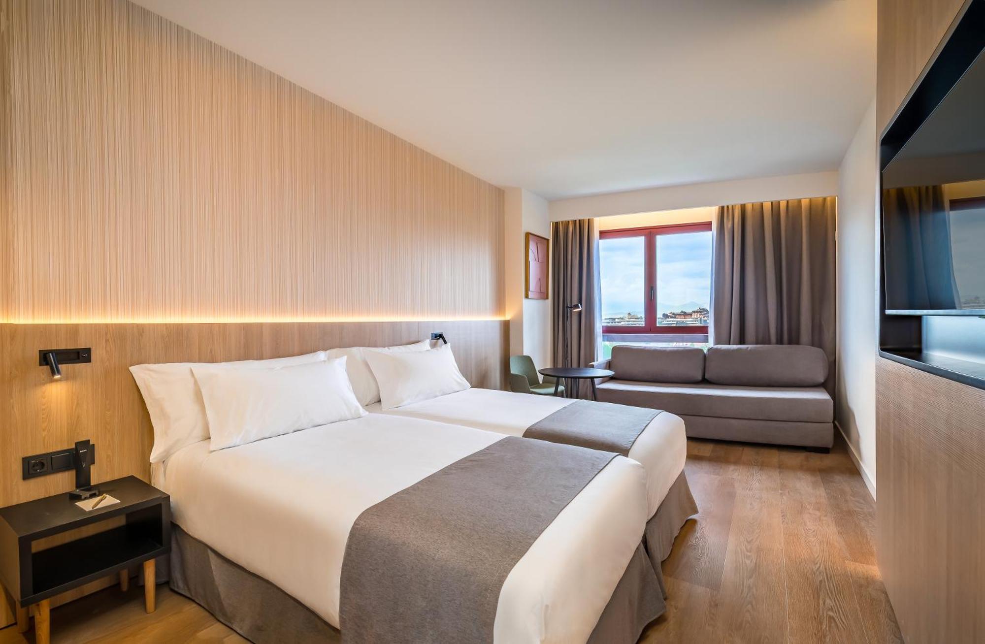 Hotel Occidental Pamplona Exteriér fotografie