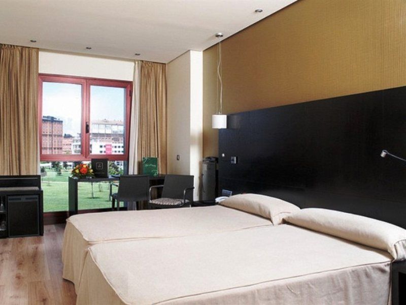 Hotel Occidental Pamplona Exteriér fotografie
